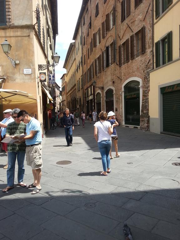 Charm Lucca